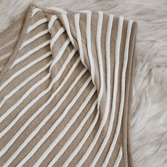 Carolina herrera top - Picture 3 of 6